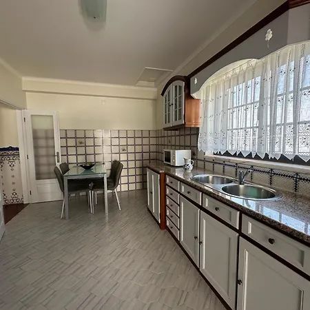Casa Buzina Ferienhaus Nazaré